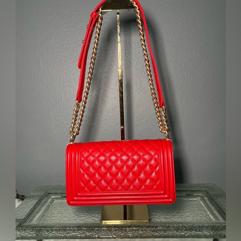 Elegant Red Quilted Shoulder Bag